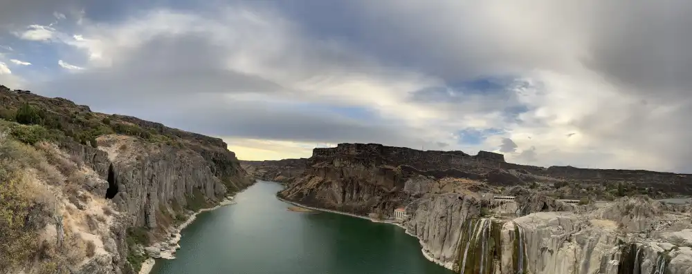 Snake river at Shoshone Falls
