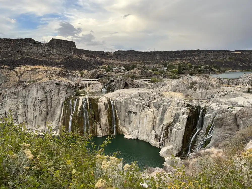 Shoshone Falls - The waterfalls
