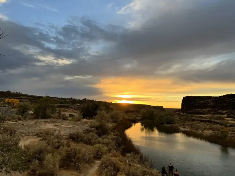 Shoshone Falls at sunset